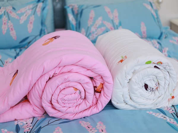 棉花被与毛毯你更喜欢哪一个
